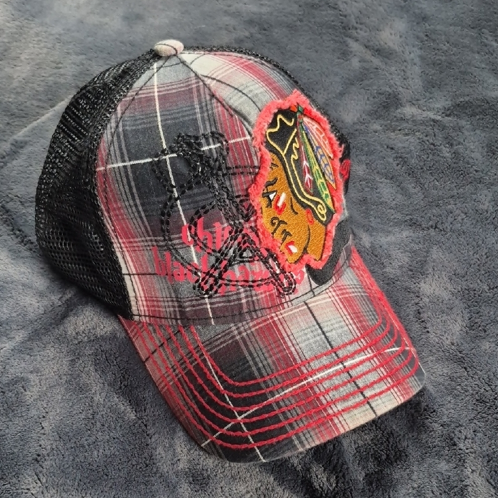 Chicago Blackhawks Snap-back Ball Cap